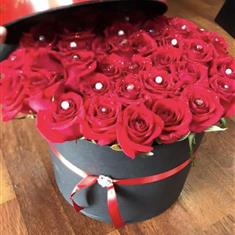  Round Roses Hat Box 