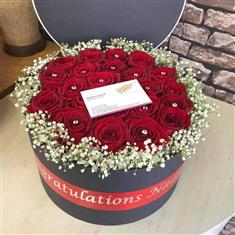 Red Roses Hat Box &amp; Jip 