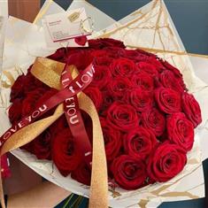 Luxury 50 Red Roses with Marble Ivory Hand Tie