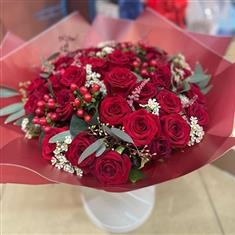 Classical Stylish Red Rose Hat Box